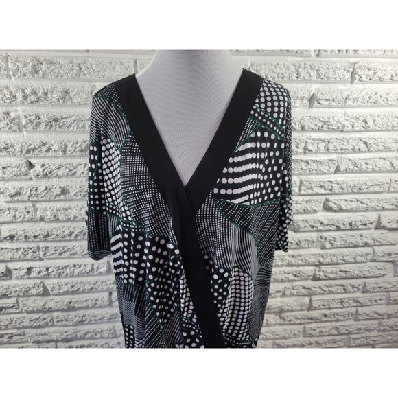 Avenue Womens Top 22 24 Plus Short Sleeve Black Geometric Poly Blend GEO367E - Picture 2 of 8